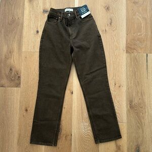 Abercrombie 90s Straight High Rise Jeans, Brown